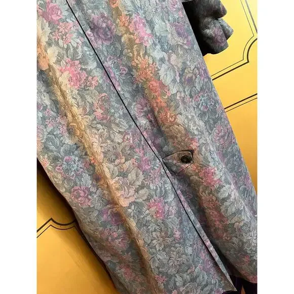 Vintage London Fog rain coat with flowers, size 10P - Picture 9 of 11